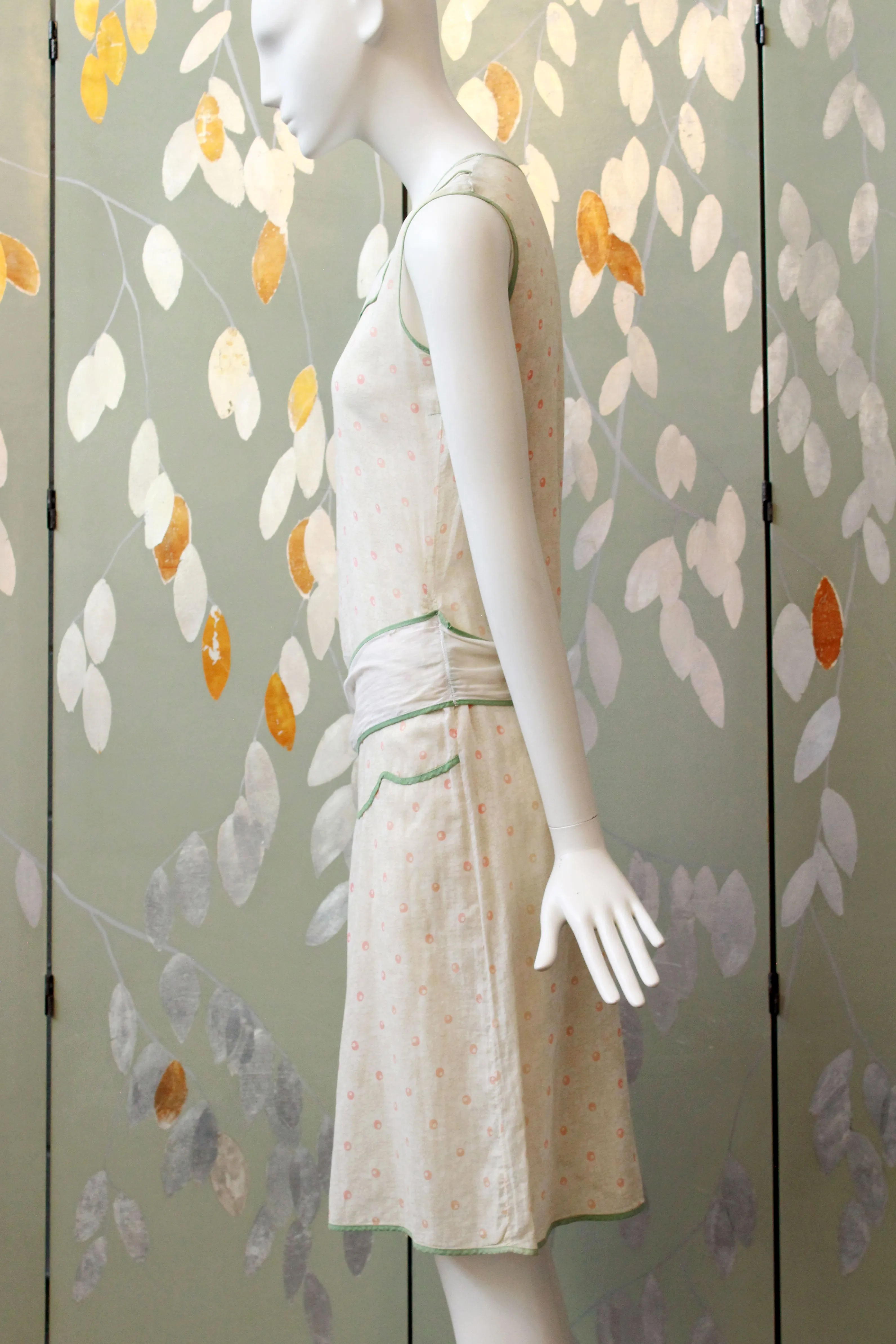 1920s Green Floral Day Dress XS, Flapper Summer Dress, Daytime Summer Dress with Fabric Belt, Wounded Bird
