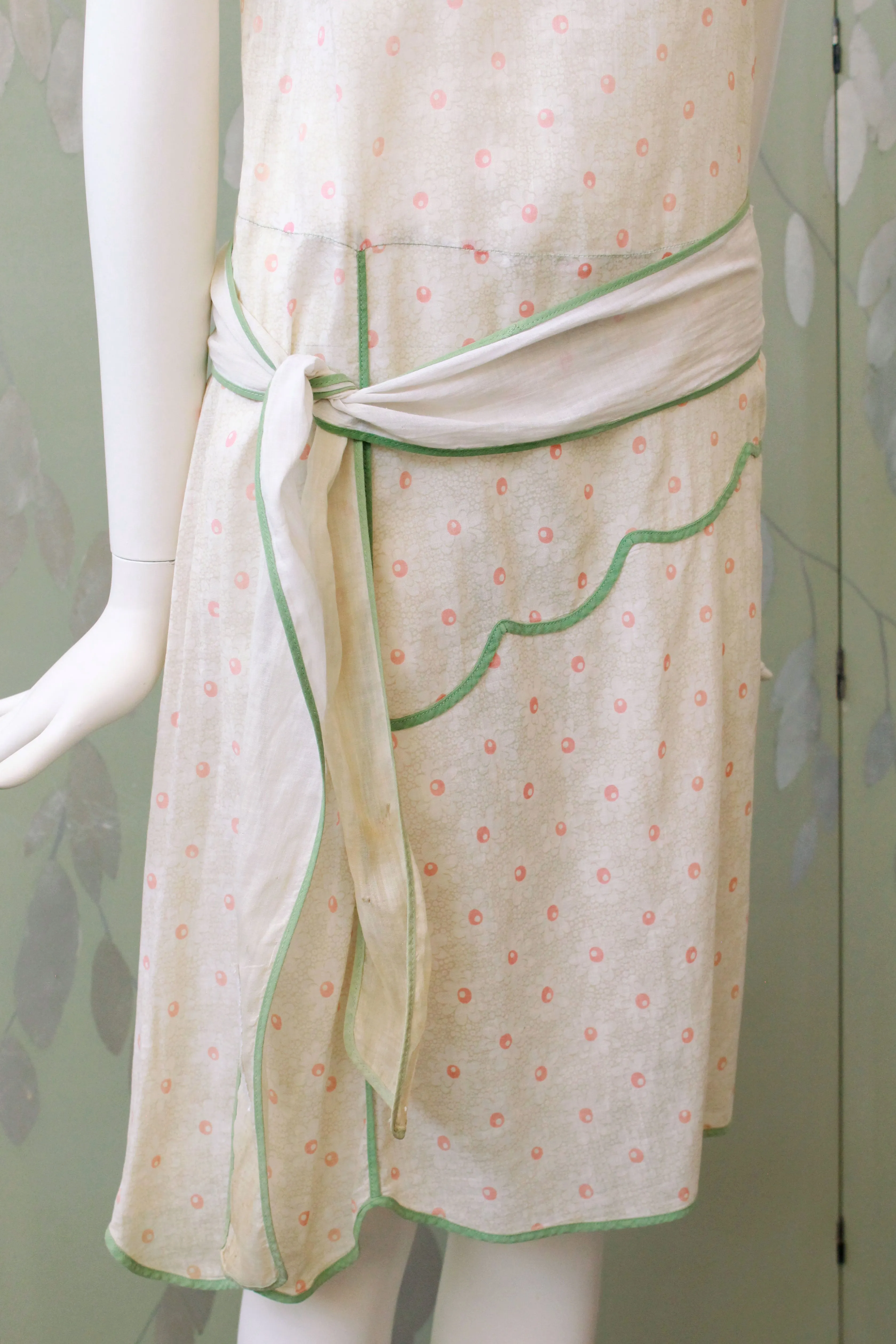 1920s Green Floral Day Dress XS, Flapper Summer Dress, Daytime Summer Dress with Fabric Belt, Wounded Bird
