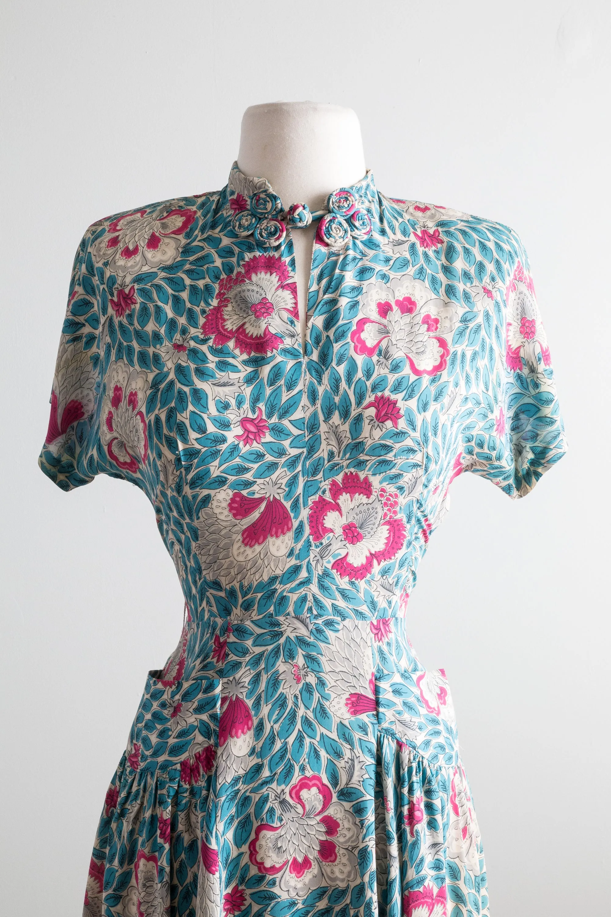 1940's Pink & Blue Rayon Floral Print Dress / Waist 26"