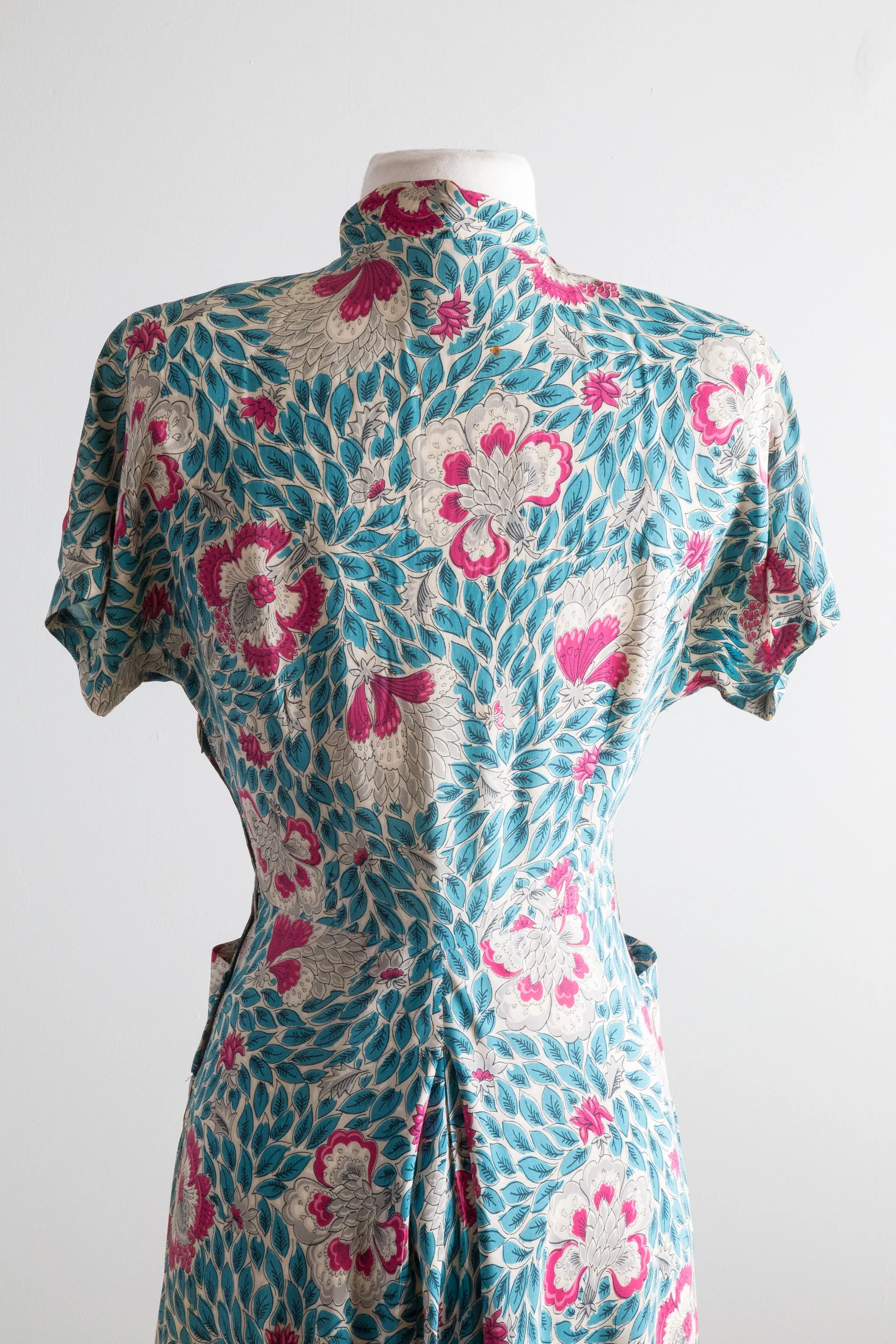 1940's Pink & Blue Rayon Floral Print Dress / Waist 26"