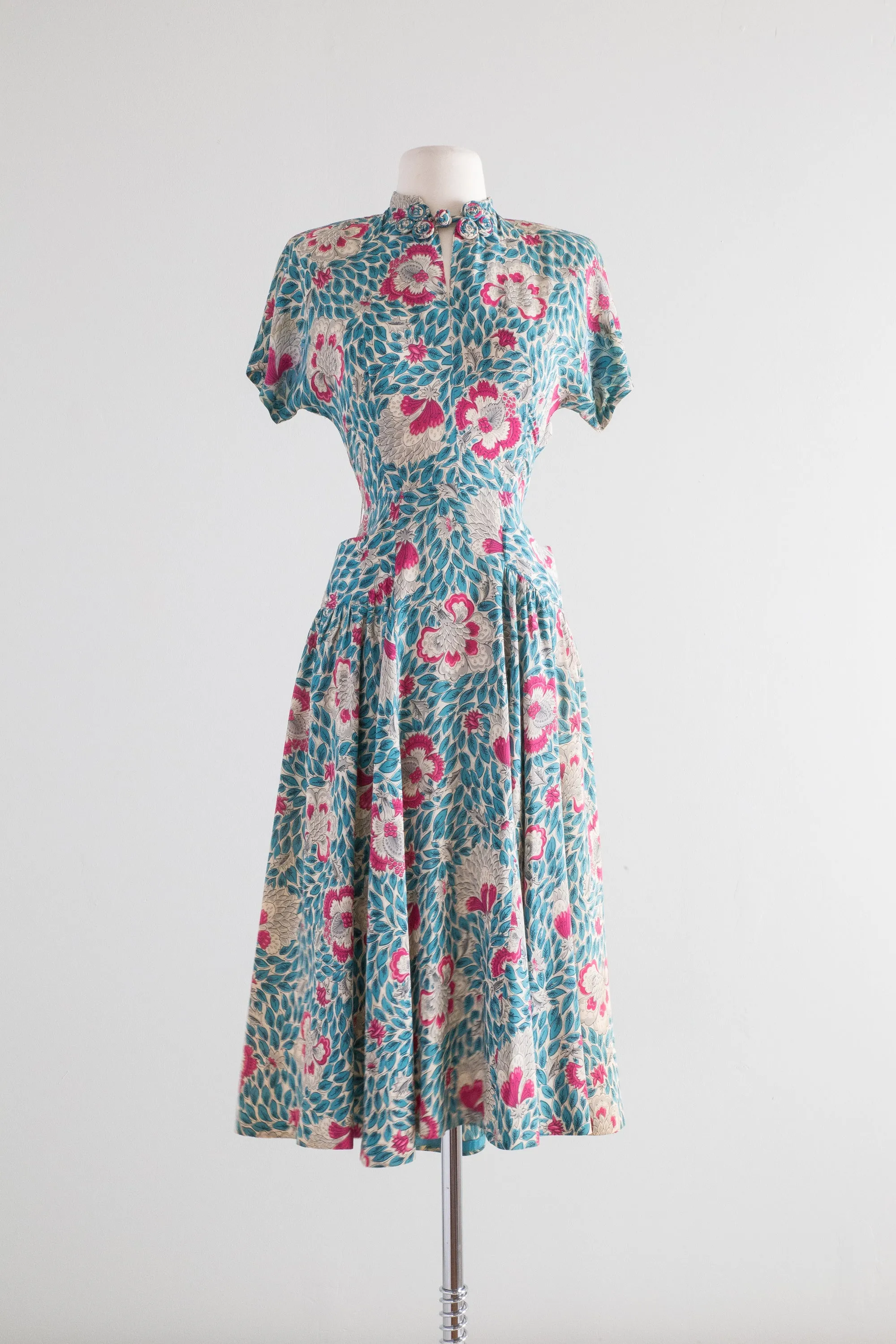 1940's Pink & Blue Rayon Floral Print Dress / Waist 26"