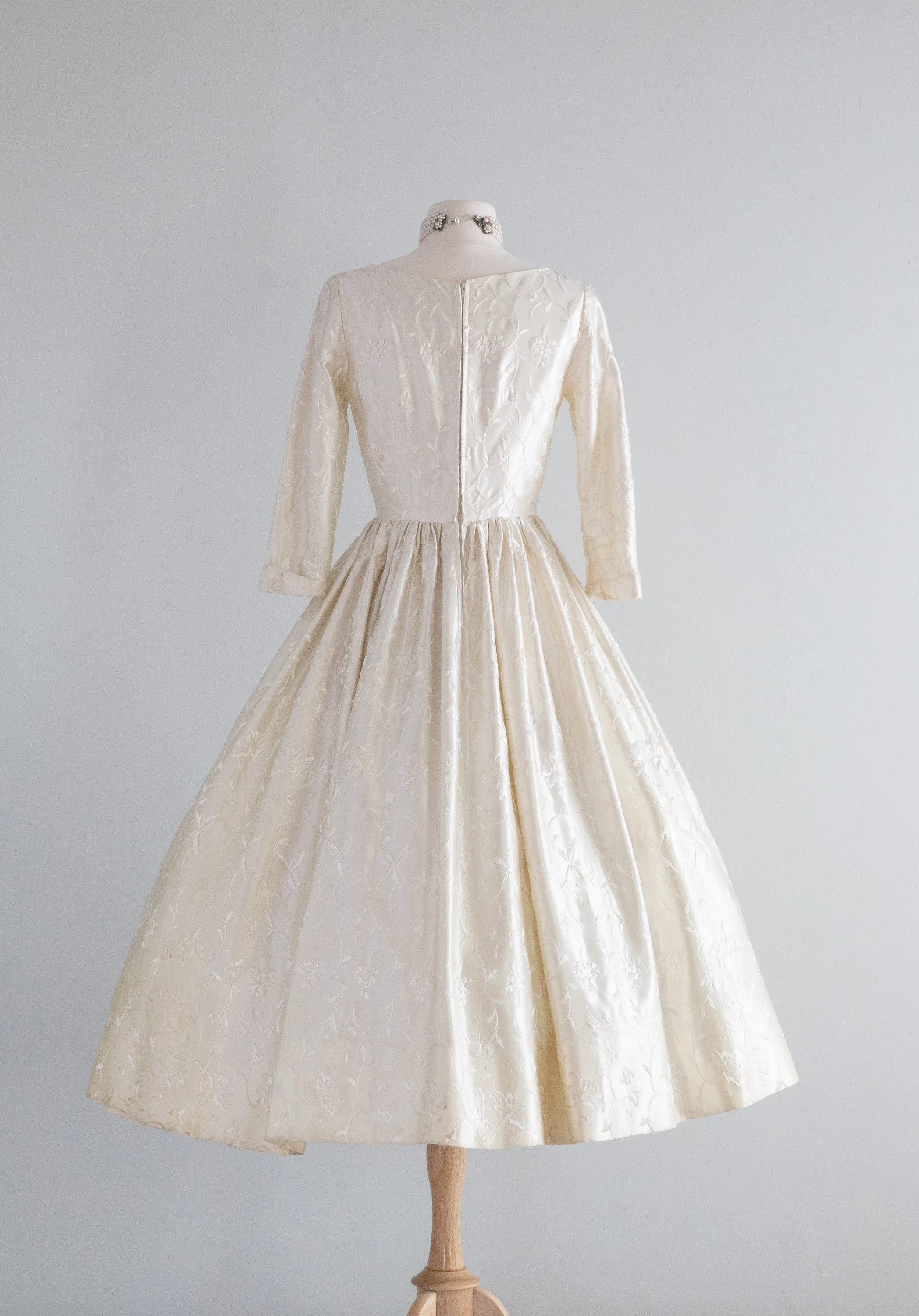 1950's Embroidered Slipper Satin Princess Wedding Dress / Small