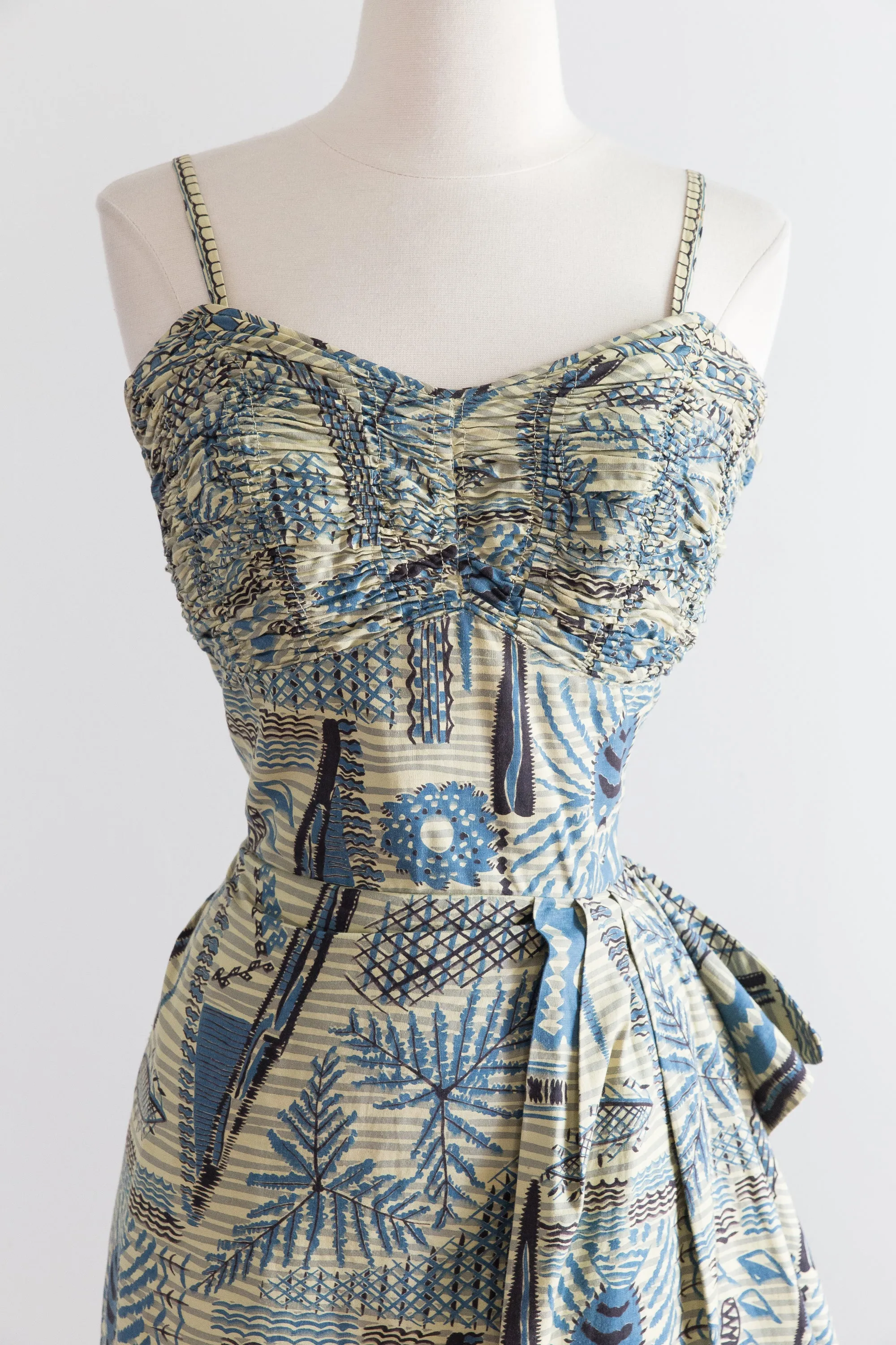 1950's Nani of Hawaii Hawaiian Print Cotton Sarong Dress with Jacket / Waist 28