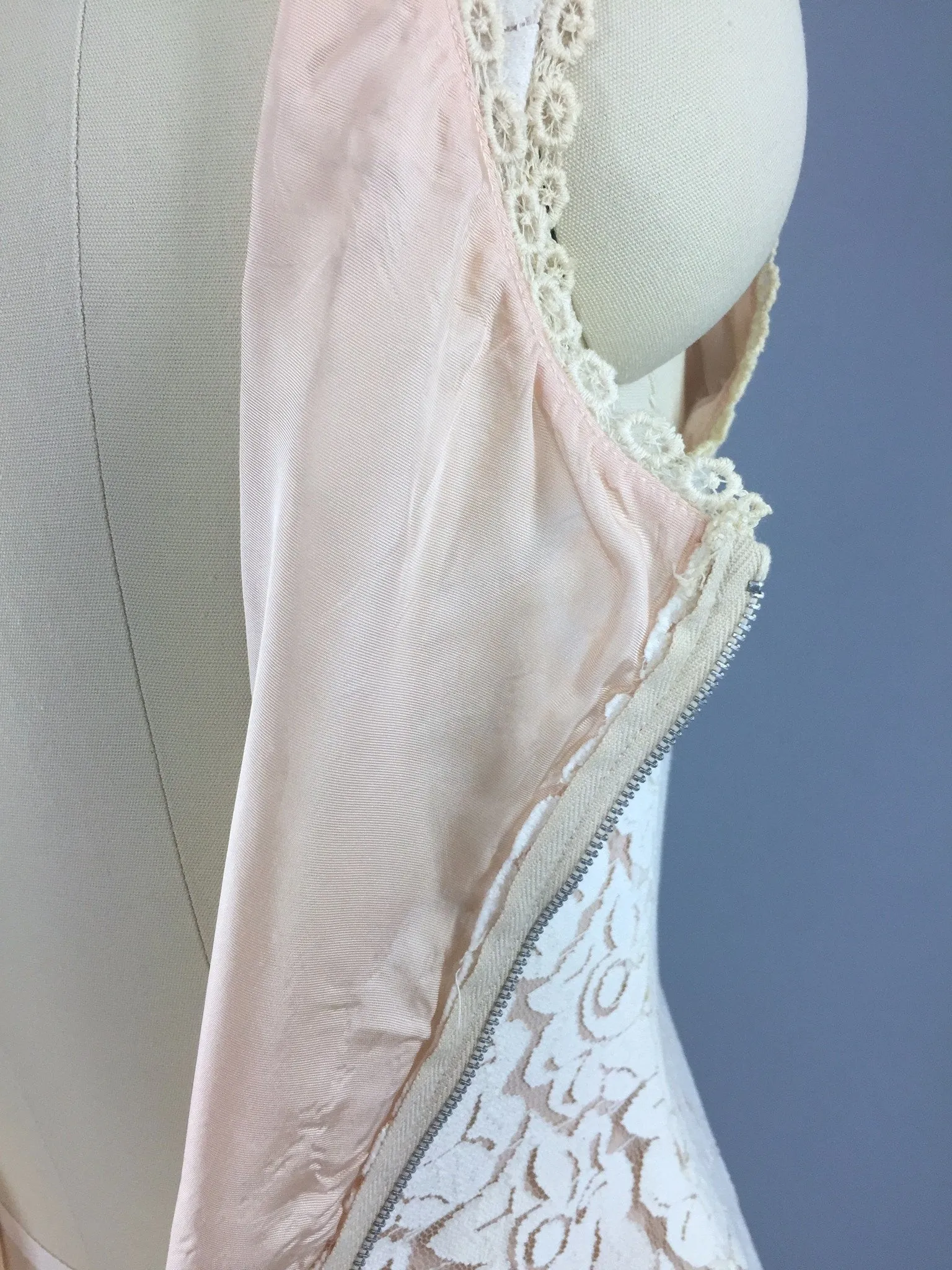 1950s Vintage Ivory Blush Lace Illusion Dress