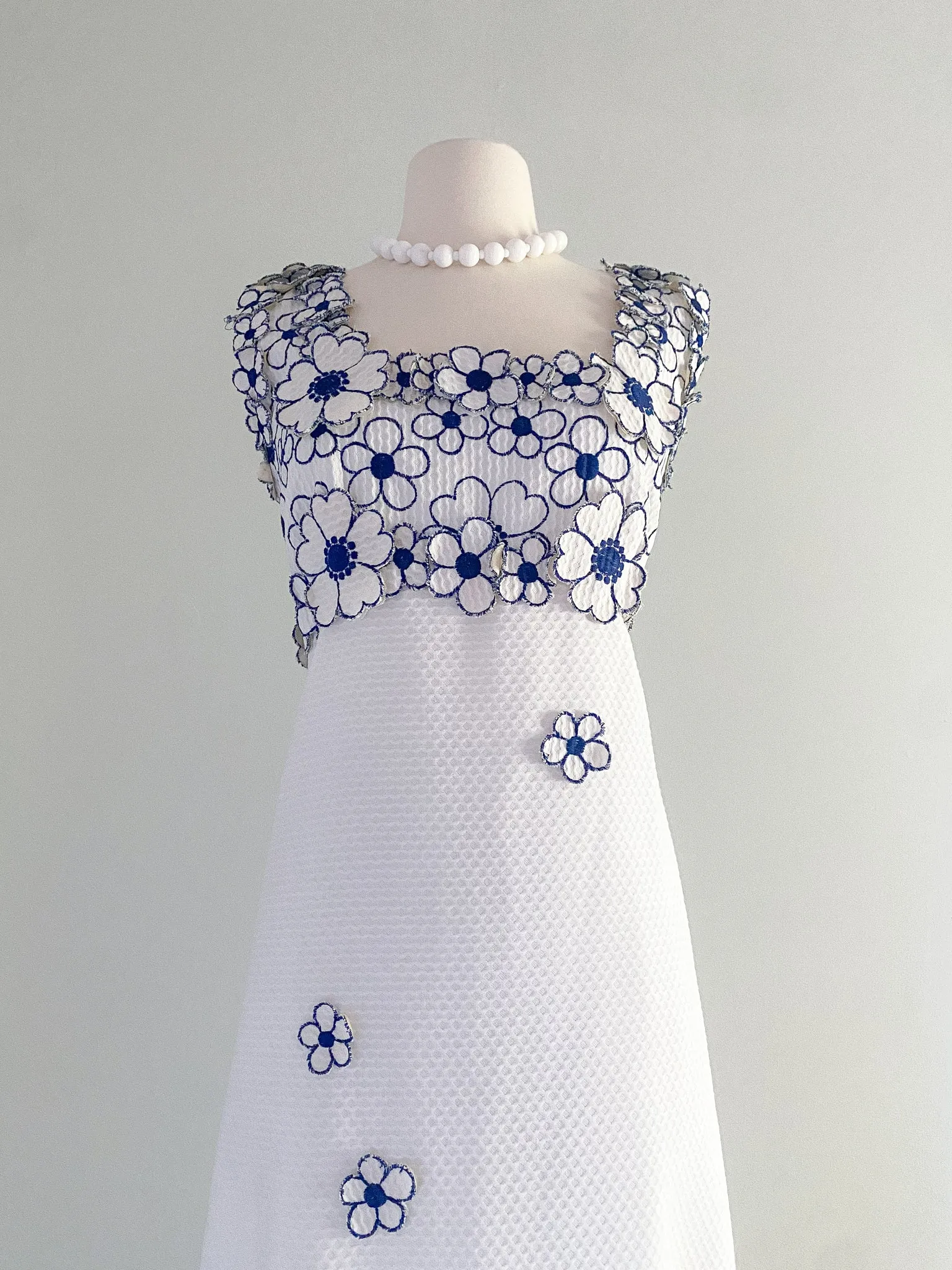 1960's Daisy Chain Maxi Dress by Rebecca / Sz ML
