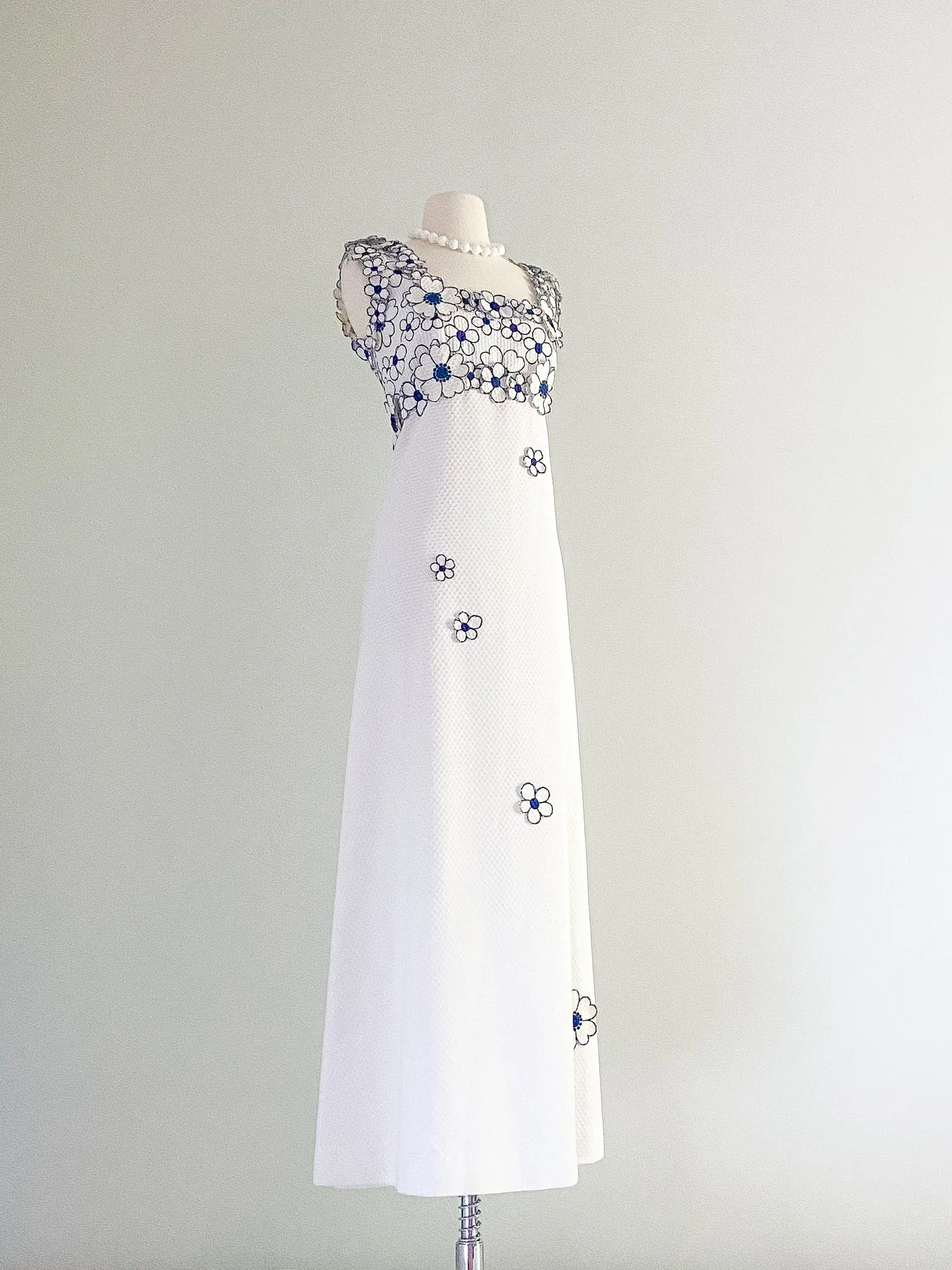 1960's Daisy Chain Maxi Dress by Rebecca / Sz ML