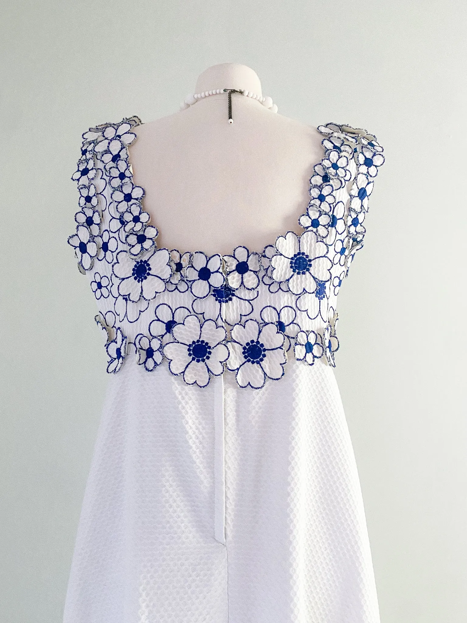 1960's Daisy Chain Maxi Dress by Rebecca / Sz ML