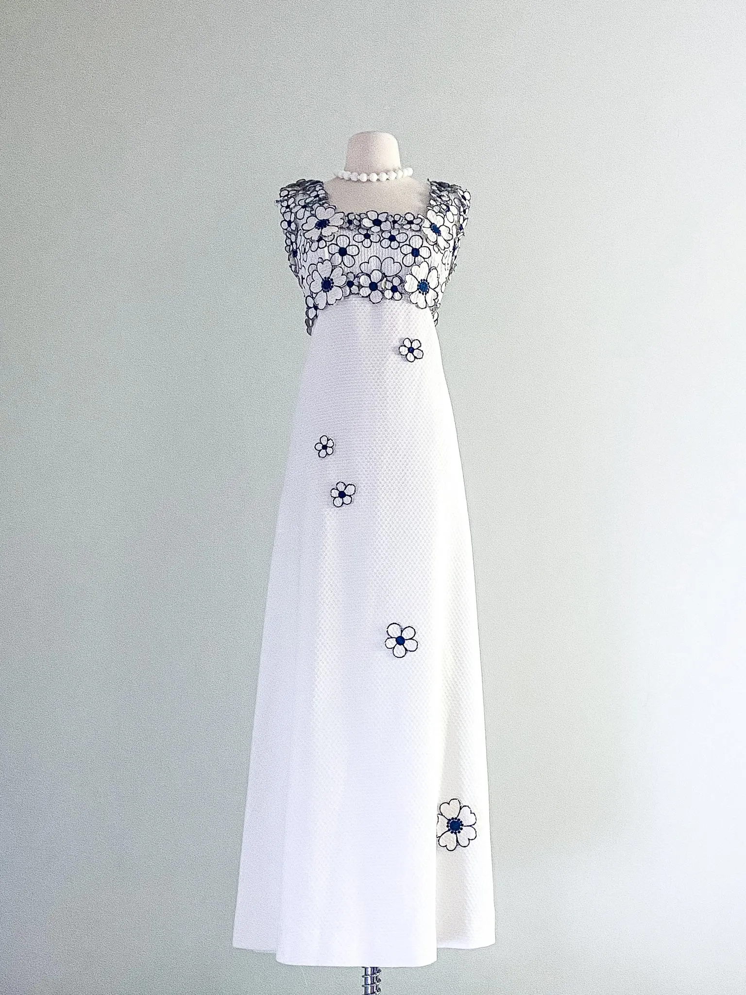 1960's Daisy Chain Maxi Dress by Rebecca / Sz ML
