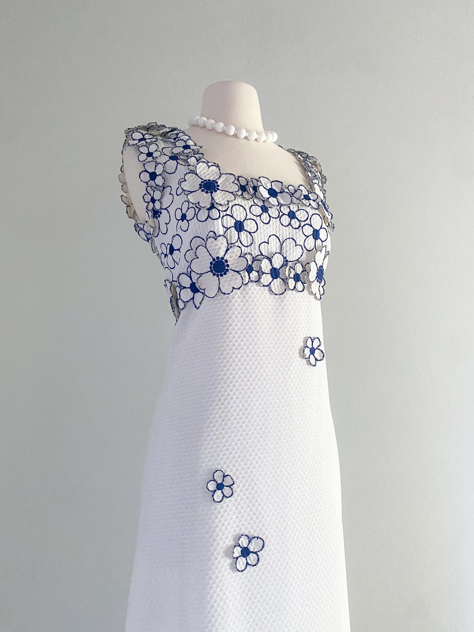 1960's Daisy Chain Maxi Dress by Rebecca / Sz ML