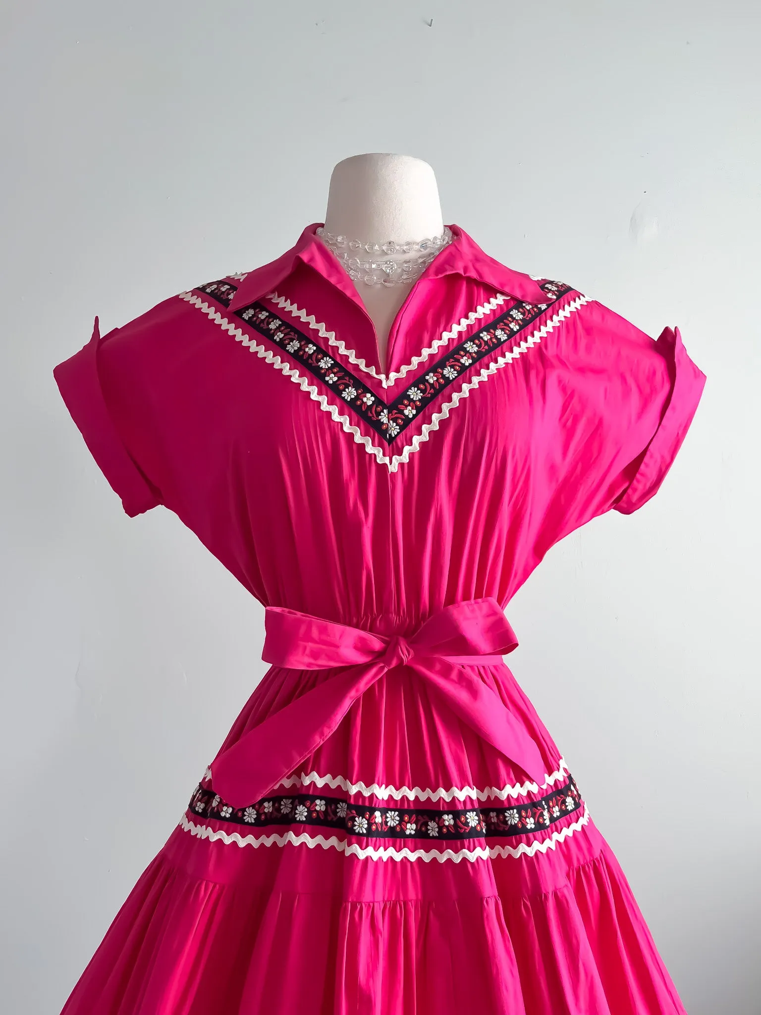 Adorable 1950's Fuchsia Patio Dress by Gail Whitney / Medium