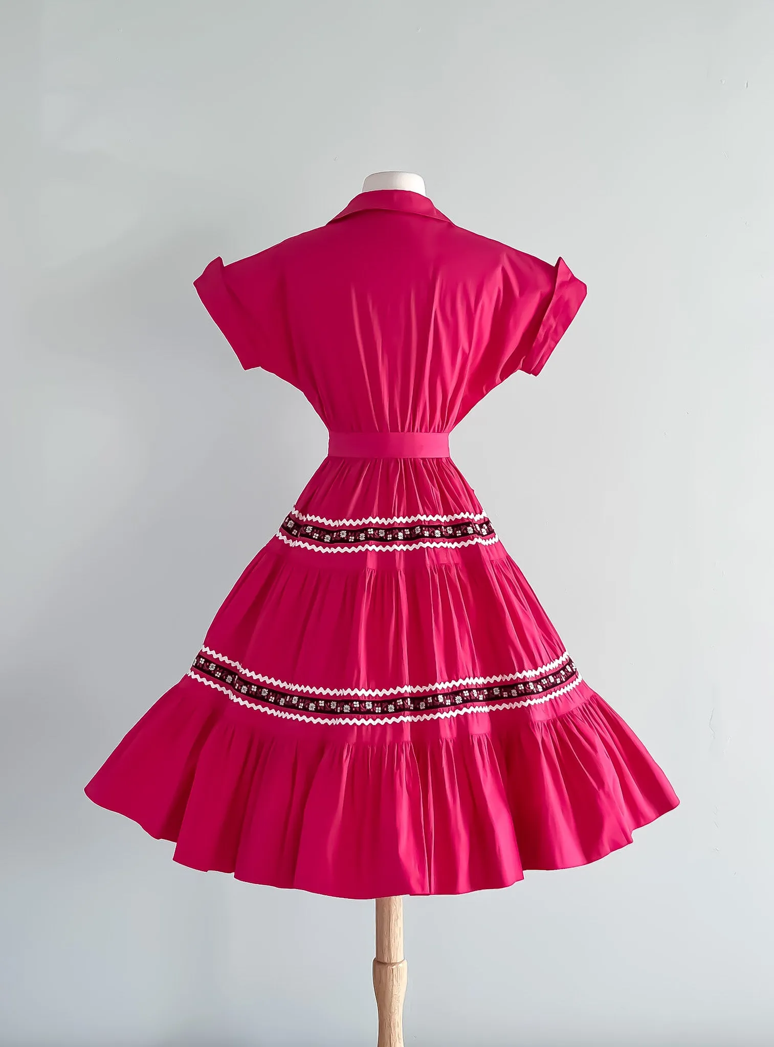 Adorable 1950's Fuchsia Patio Dress by Gail Whitney / Medium