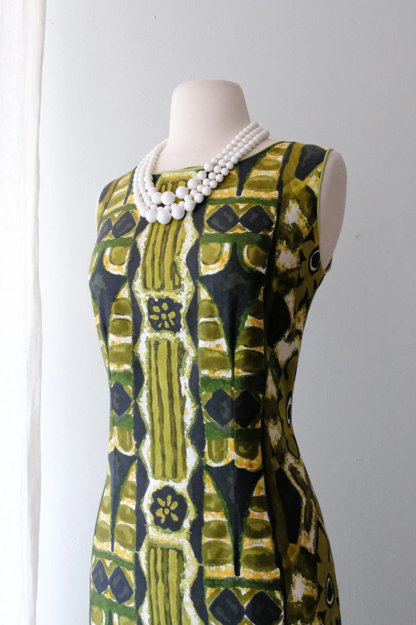 Adorable 1960's Olive & Moss Green Hawaiian Dress/ Sz M