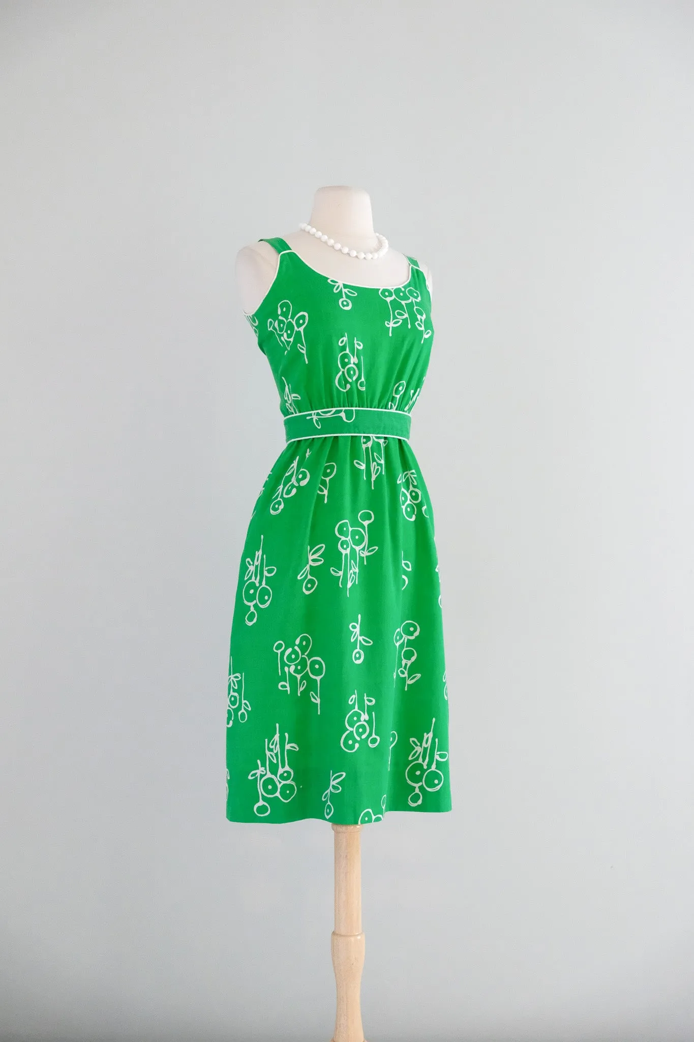 Adorable 1970's Kelly Green Sundress by Lanz / Sz S