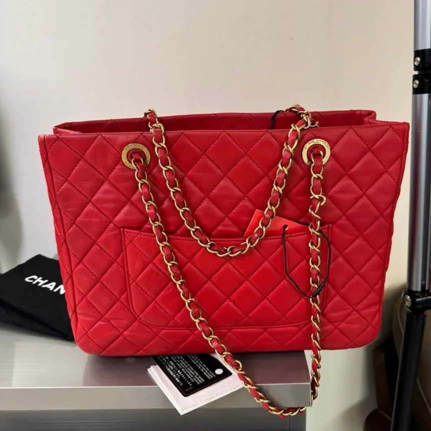 Chanel Red Quilted Leather Tote Bag Medium