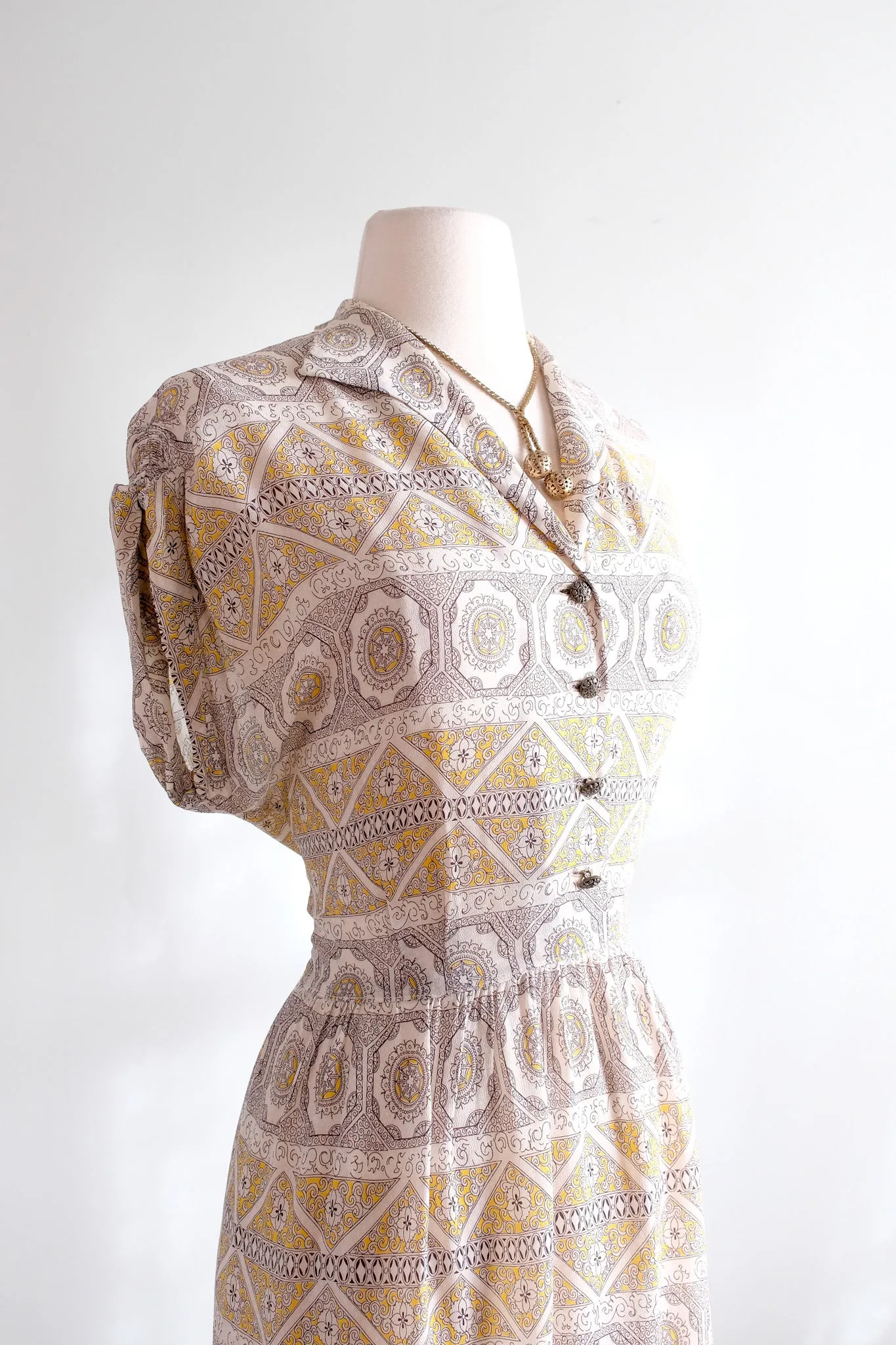 Charming 1940's Lemon Yellow Mosaic Printed Rayon Day Dress / Sz M