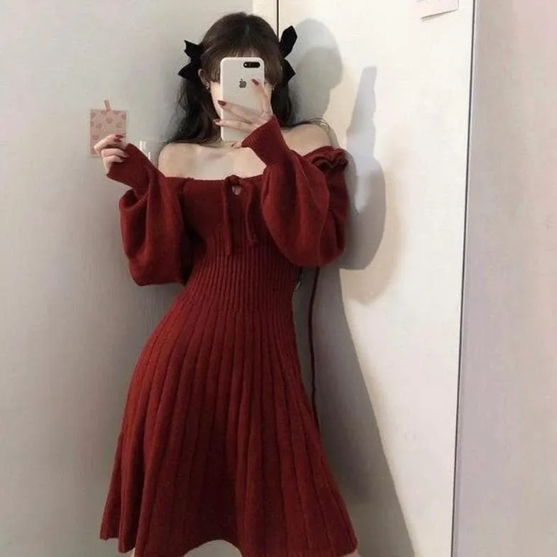 Knit Longsleeved Dress With Puff Sleeves