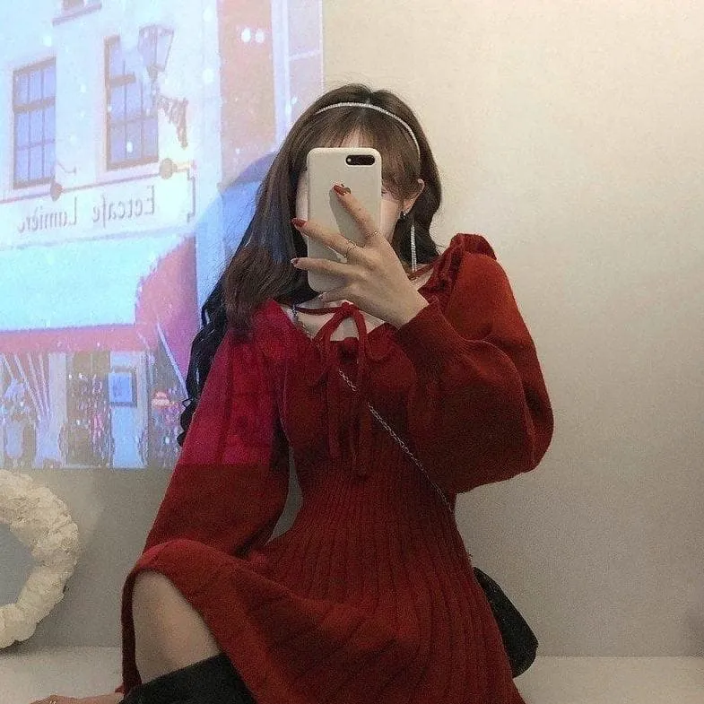 Knit Longsleeved Dress With Puff Sleeves
