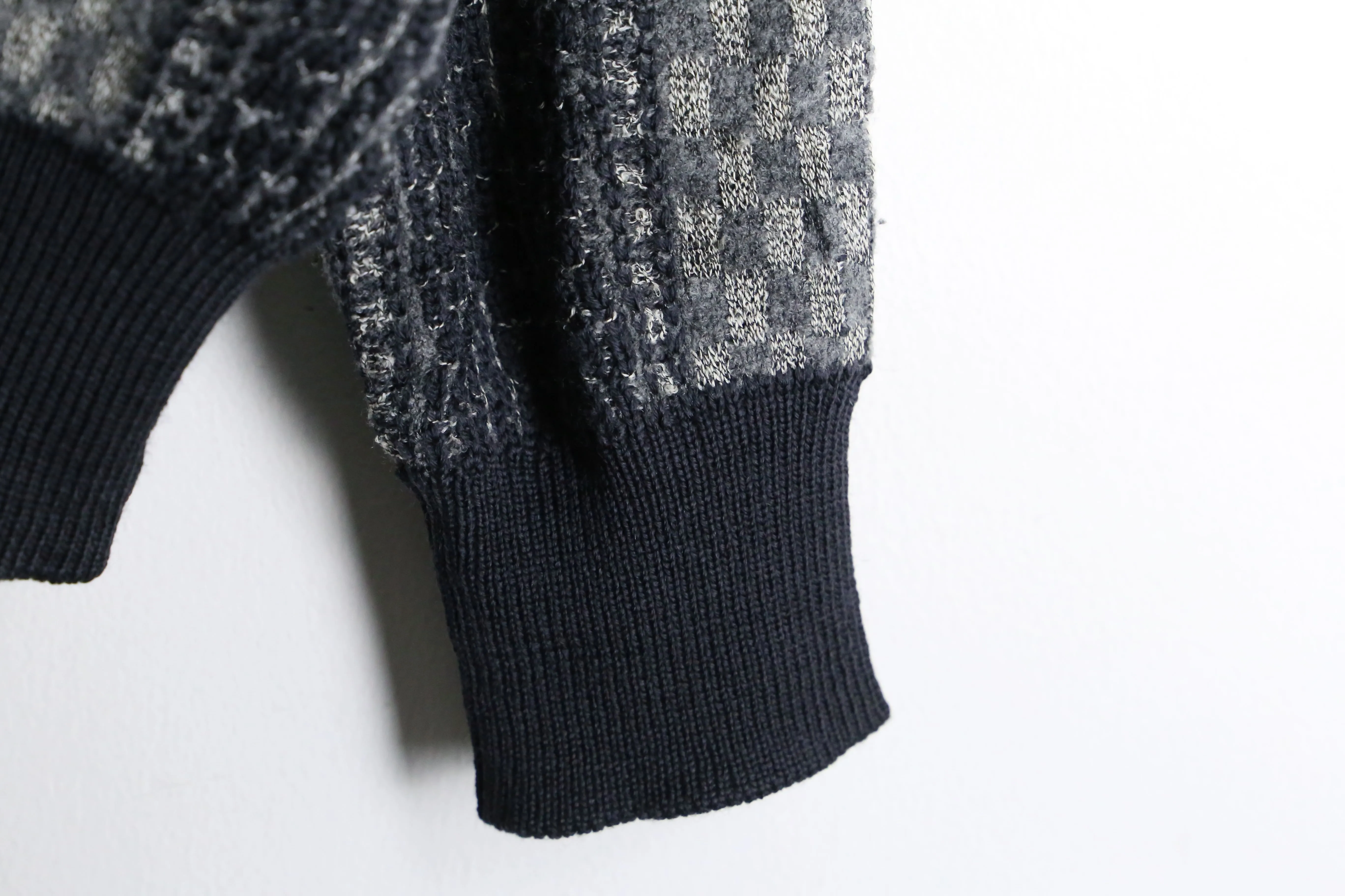 monotone plaid pattern knit cardigan