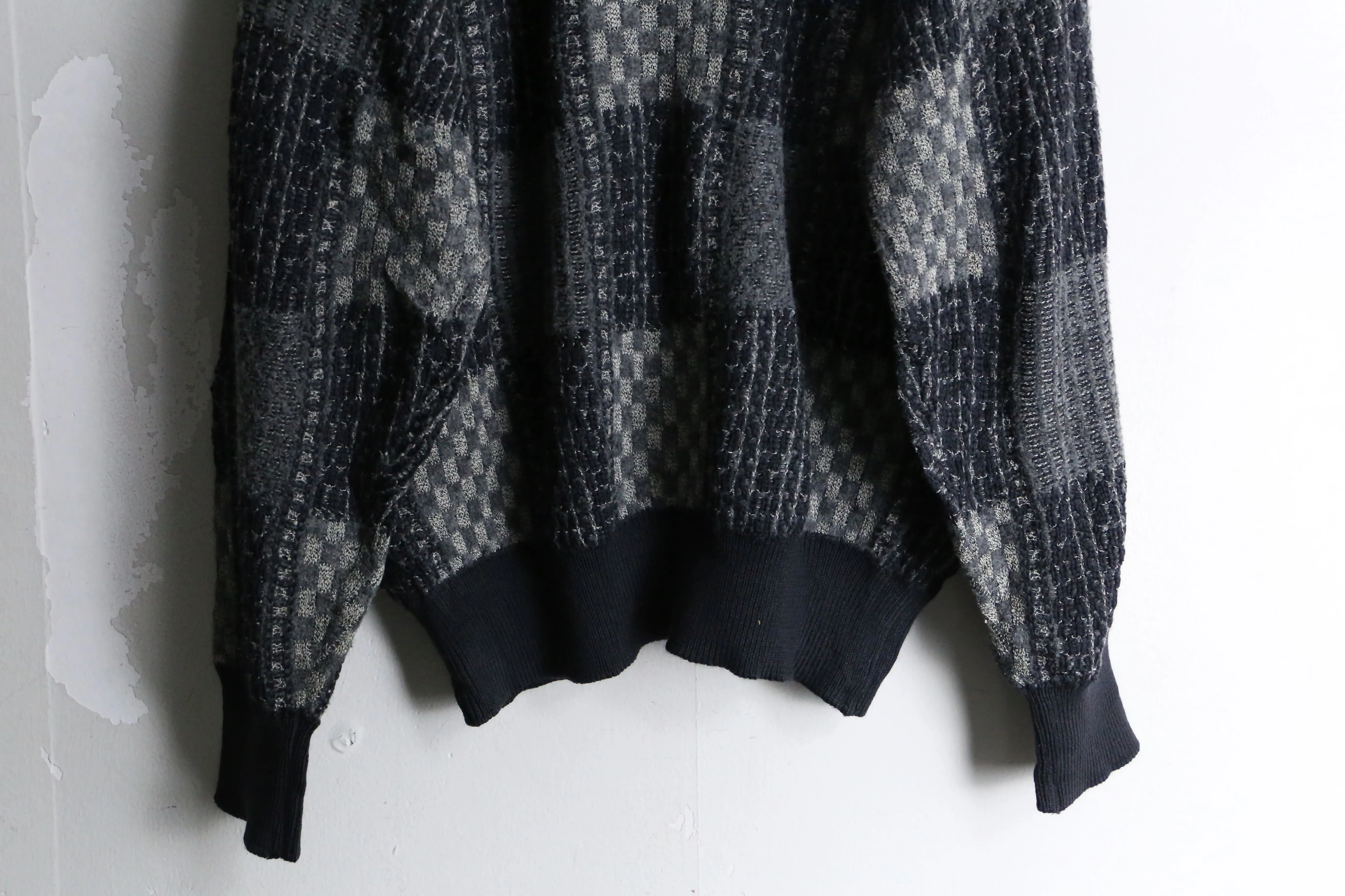 monotone plaid pattern knit cardigan