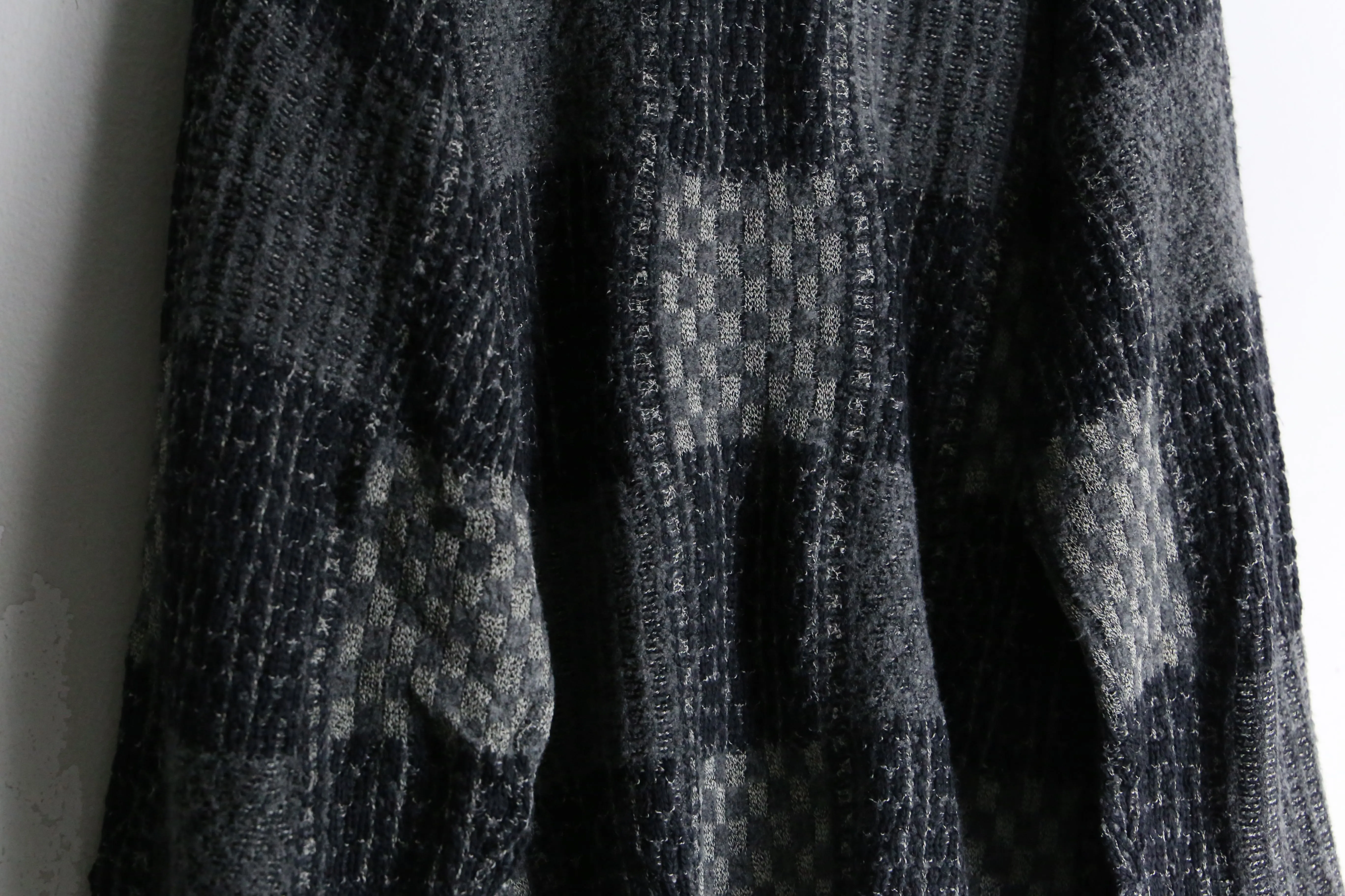 monotone plaid pattern knit cardigan