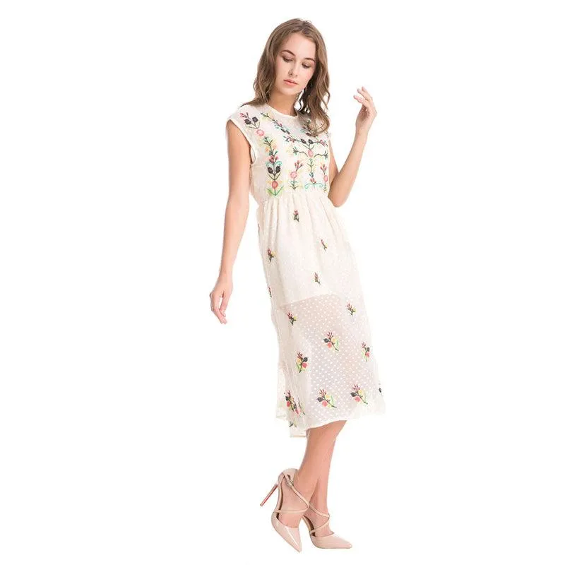 SAVANNAH SWEET FLORL EMBROIDERY DRESS