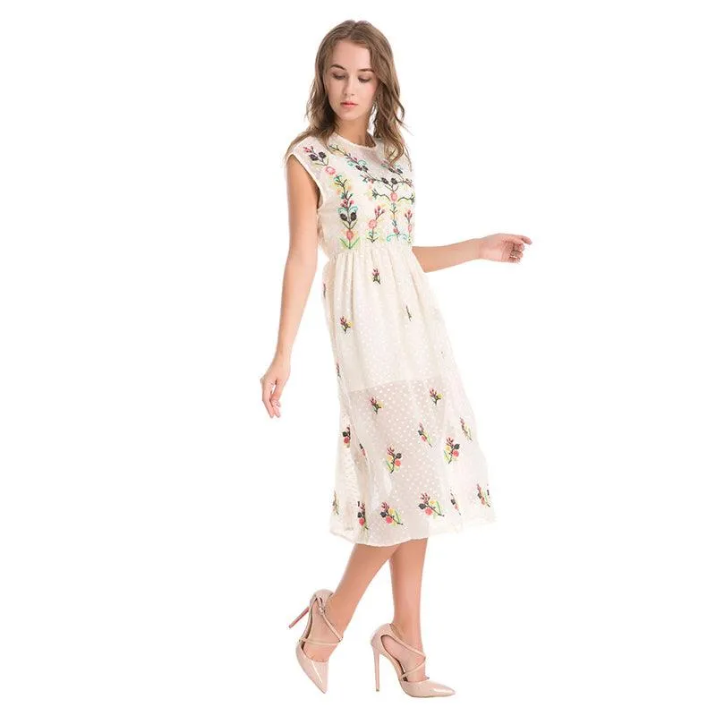 SAVANNAH SWEET FLORL EMBROIDERY DRESS