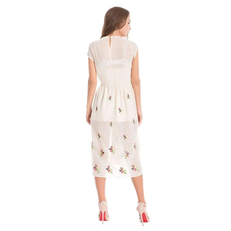 SAVANNAH SWEET FLORL EMBROIDERY DRESS