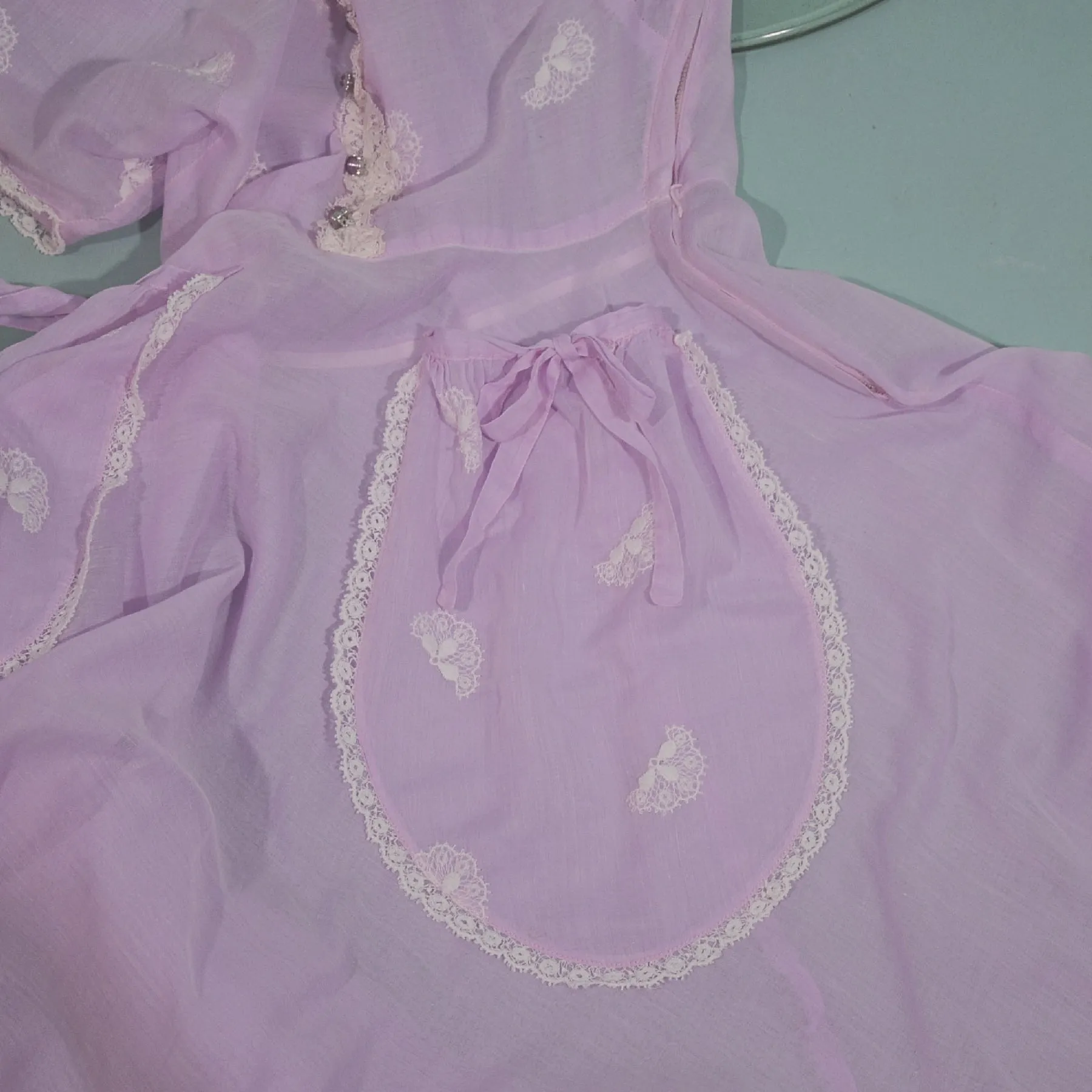 Vintage 40s Doris Dobson Embroidered Orchid Dress   Glass Buttons, Pockets, XS/S